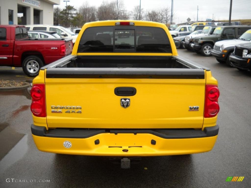 2008 Dakota SLT Crew Cab 4x4 - Detonator Yellow / Dark Slate Gray/Medium Slate Gray photo #3