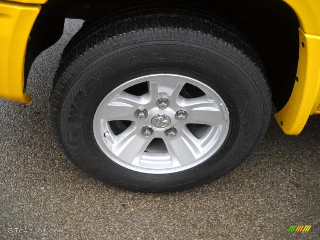 2008 Dakota SLT Crew Cab 4x4 - Detonator Yellow / Dark Slate Gray/Medium Slate Gray photo #17