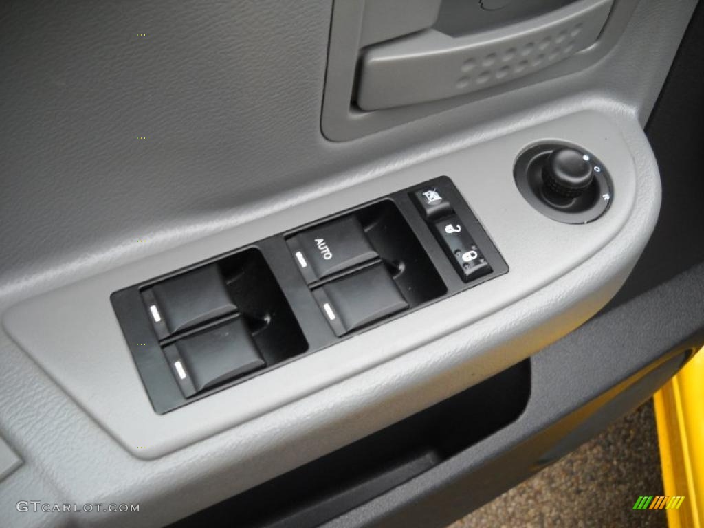 2008 Dakota SLT Crew Cab 4x4 - Detonator Yellow / Dark Slate Gray/Medium Slate Gray photo #21