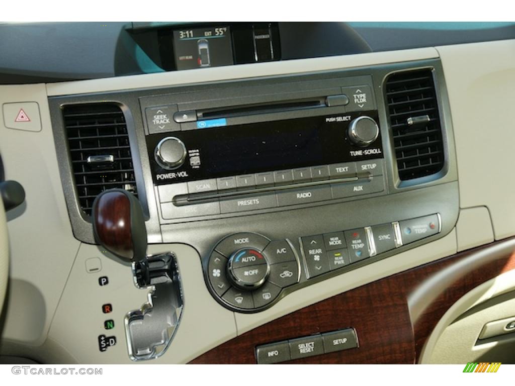 2011 Toyota Sienna XLE AWD Controls Photo #46569169
