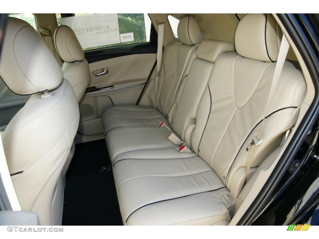 Ivory Interior 2011 Toyota Venza V6 AWD Photo #46569286