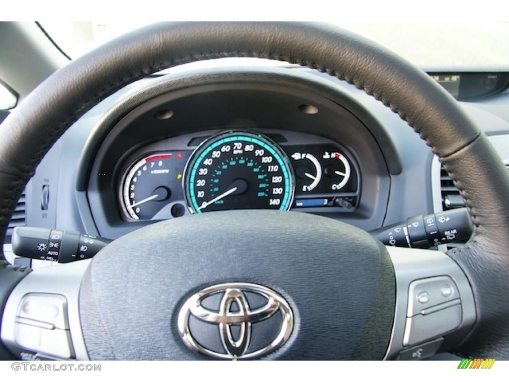 2011 Toyota Venza V6 AWD Light Gray Steering Wheel Photo #46569904