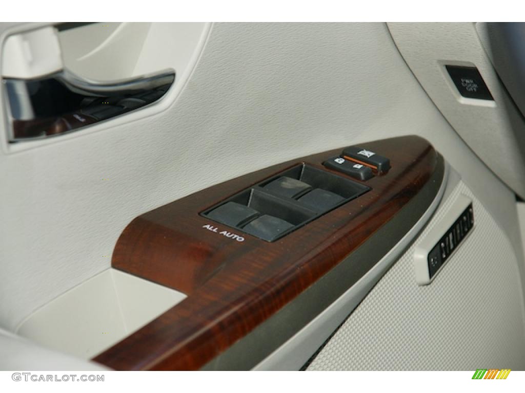 2011 Toyota Venza V6 AWD Controls Photo #46569916