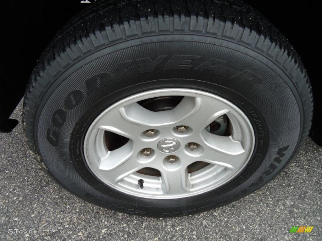 2005 Dodge Dakota SLT Club Cab Wheel Photo #46570012