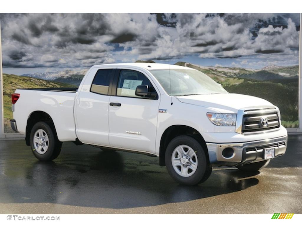 2011 Tundra SR5 Double Cab 4x4 - Super White / Black photo #1