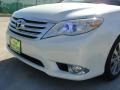 Blizzard White Pearl - Avalon Limited Photo No. 10