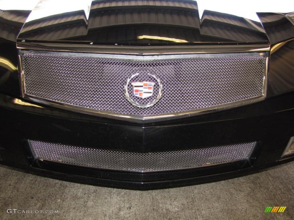 2006 Cadillac XLR -V Series Roadster Marks and Logos Photo #46572343