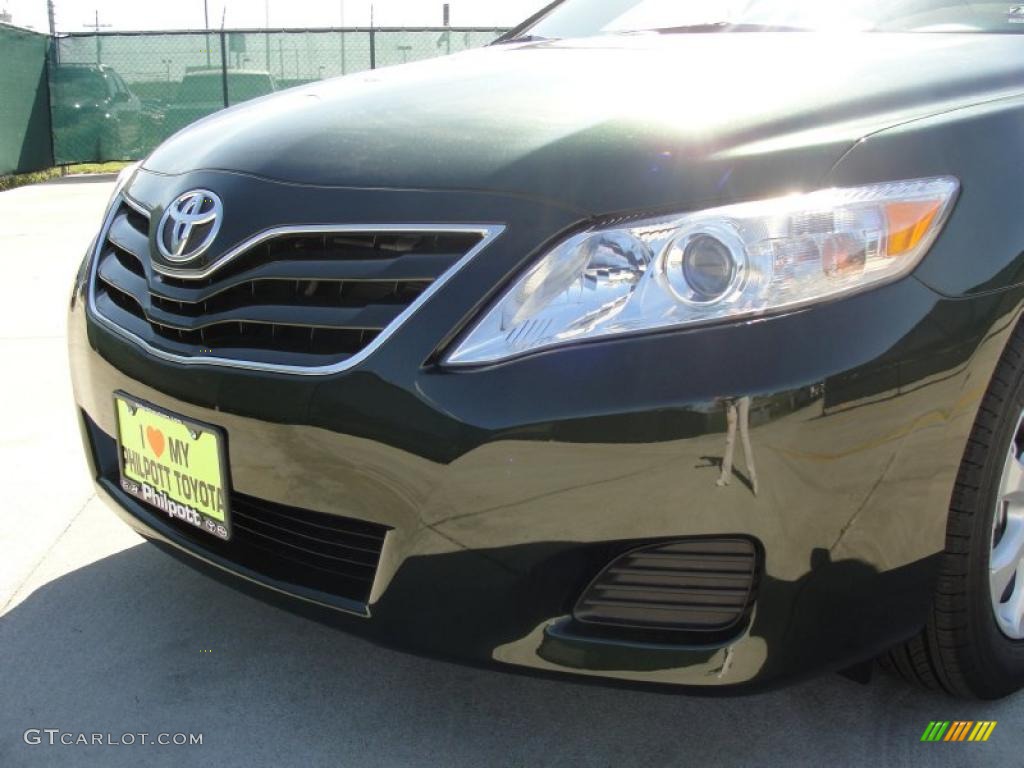 2011 Camry LE - Spruce Green Mica / Ash photo #10