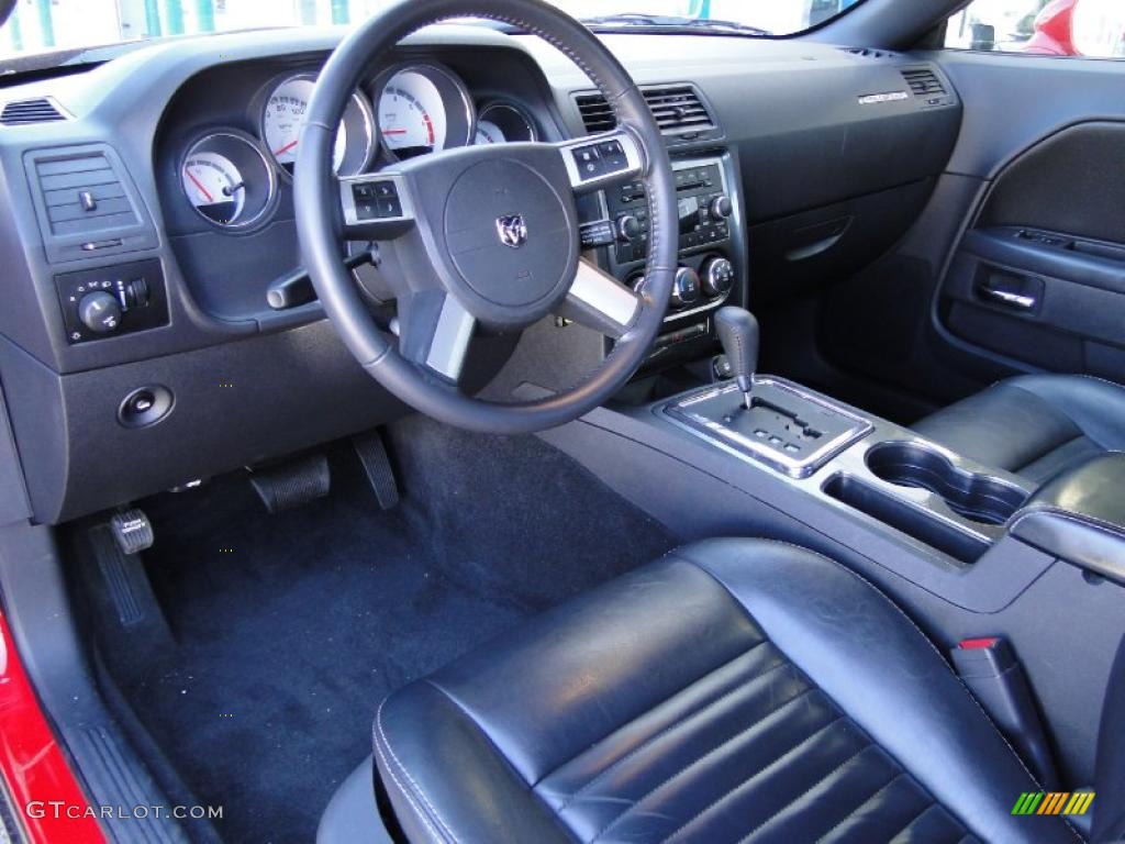 2009 Challenger R/T - TorRed / Dark Slate Gray photo #14