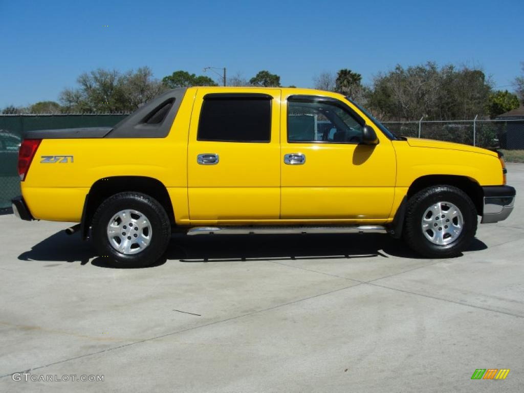 2003 Avalanche 1500 Z71 4x4 - Yellow / Dark Charcoal photo #2