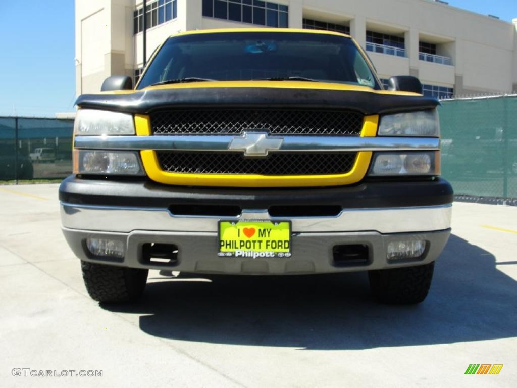 2003 Avalanche 1500 Z71 4x4 - Yellow / Dark Charcoal photo #9