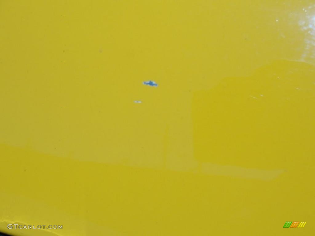 2003 Avalanche 1500 Z71 4x4 - Yellow / Dark Charcoal photo #19