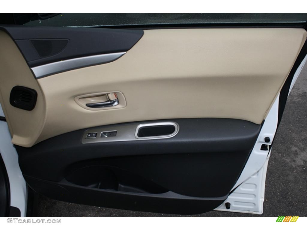 2006 Subaru B9 Tribeca Limited 7 Passenger Beige Door Panel Photo #46578332