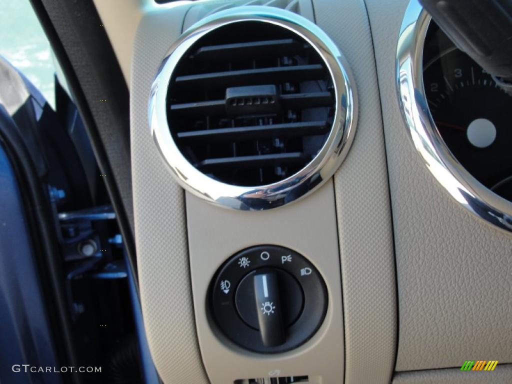 2009 Ford Explorer XLT Controls Photo #46578365