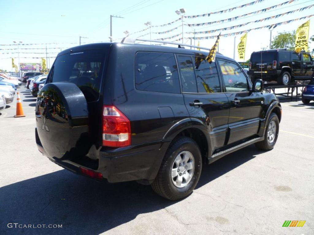 2003 Montero Limited 4x4 - Solano Black Pearl / Charcoal photo #6