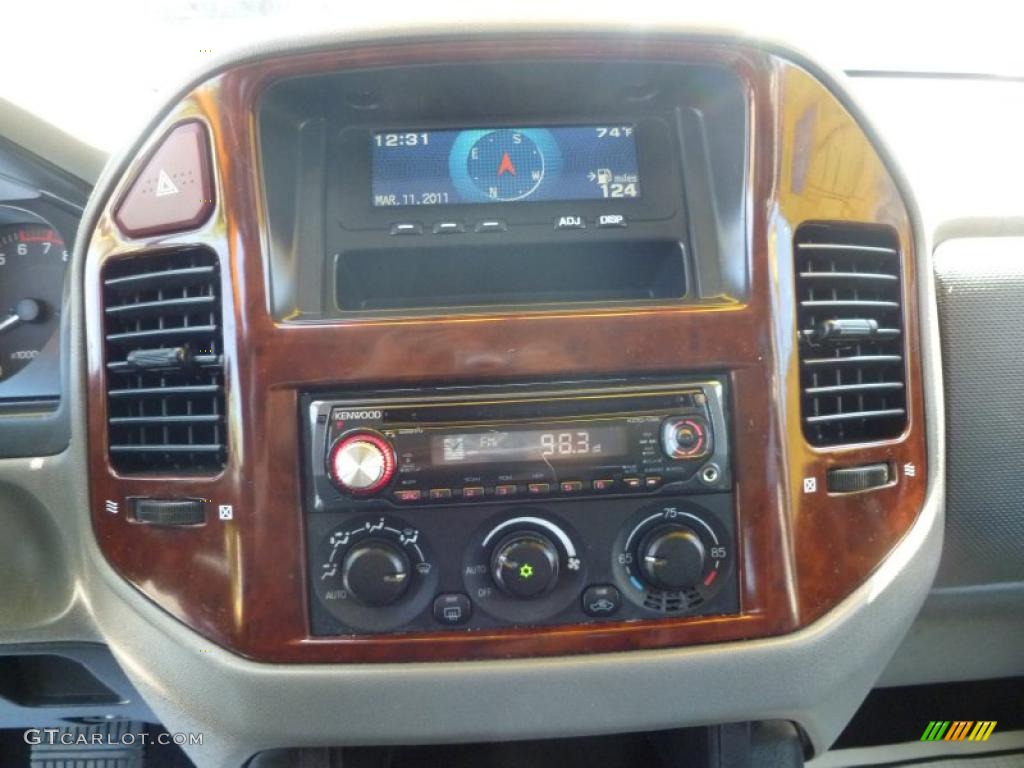 2003 Montero Limited 4x4 - Solano Black Pearl / Charcoal photo #12