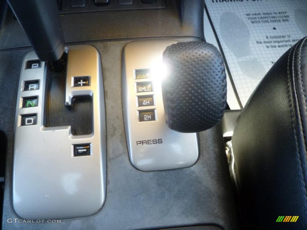 2003 Montero Limited 4x4 - Solano Black Pearl / Charcoal photo #13