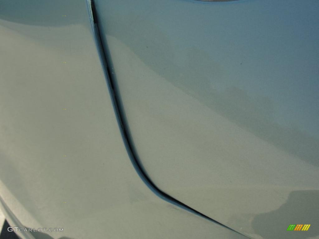 2006 MAZDA5 Sport - Stellar Silver Mica / Black photo #26