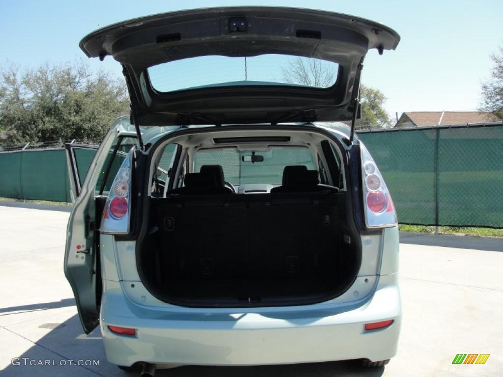 2006 MAZDA5 Sport - Stellar Silver Mica / Black photo #32