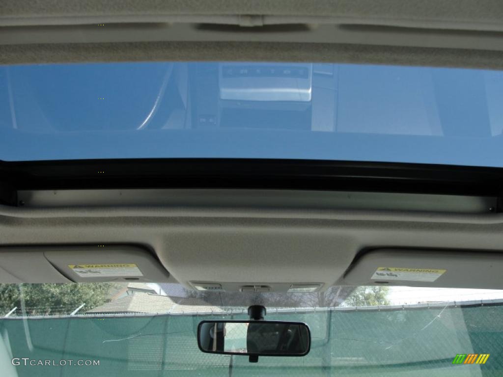 2006 Mazda MAZDA5 Sport Sunroof Photos