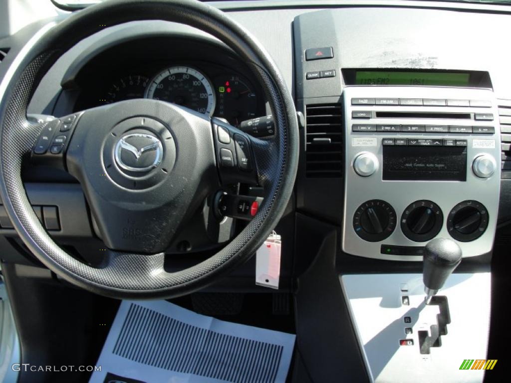 2006 Mazda MAZDA5 Sport Dashboard Photos