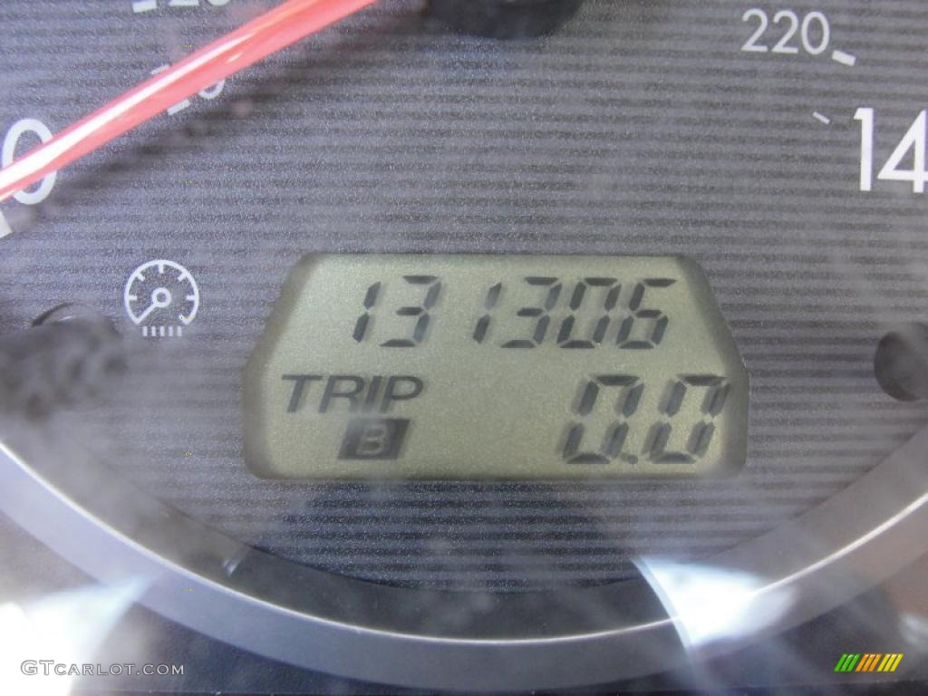 2006 MAZDA5 Sport - Stellar Silver Mica / Black photo #49