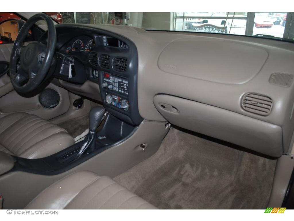 2002 Grand Prix GT Sedan - Dark Bronzmist Metallic / Dark Taupe photo #8