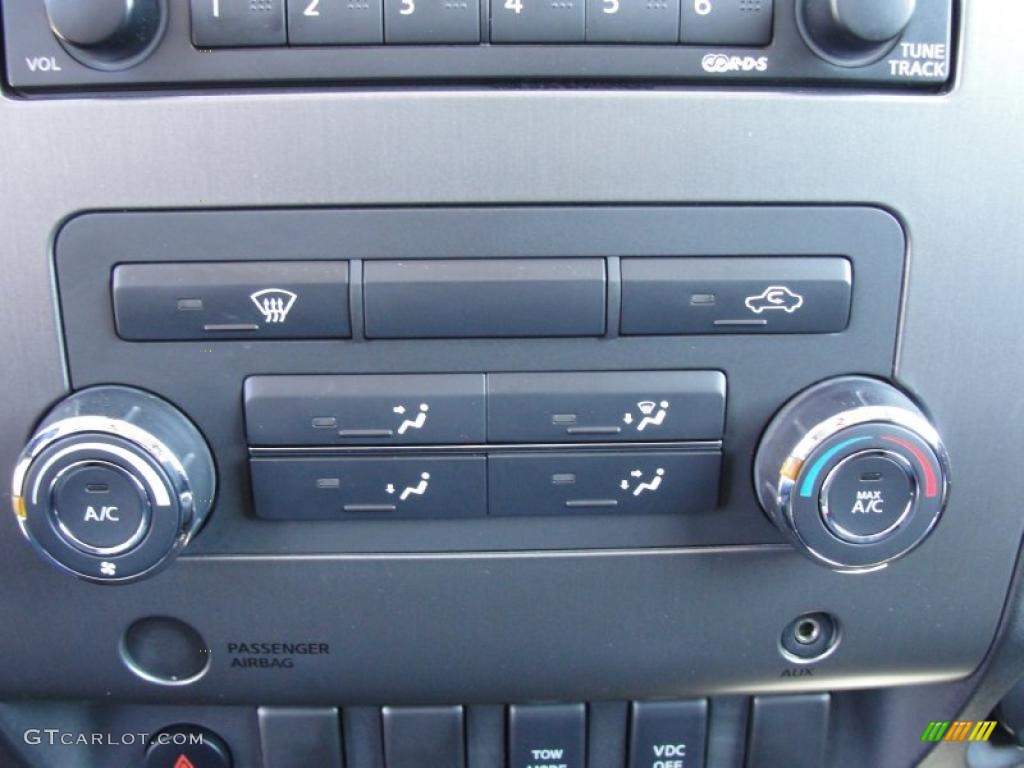 2010 Nissan Titan SE King Cab Controls Photo #46581488