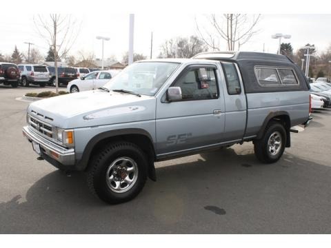 1992 Nissan Hardbody Truck SE V6 Extended Cab Data, Info and Specs