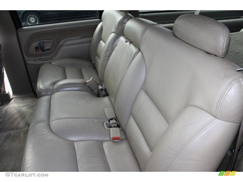 Tan Interior 1996 Chevrolet Suburban K1500 4x4 Photo #46584402