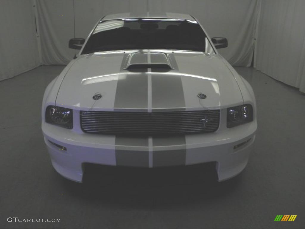 2007 Mustang Shelby GT Coupe - Performance White / Dark Charcoal photo #2
