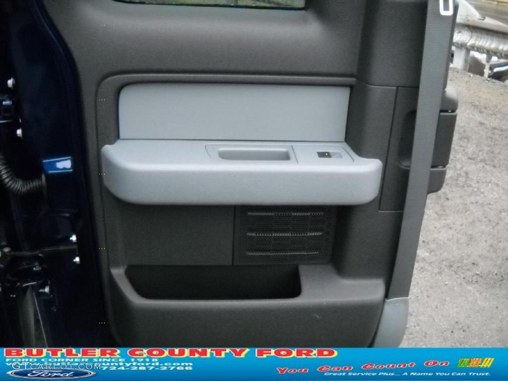 2011 F150 XLT SuperCab 4x4 - Dark Blue Pearl Metallic / Steel Gray photo #11