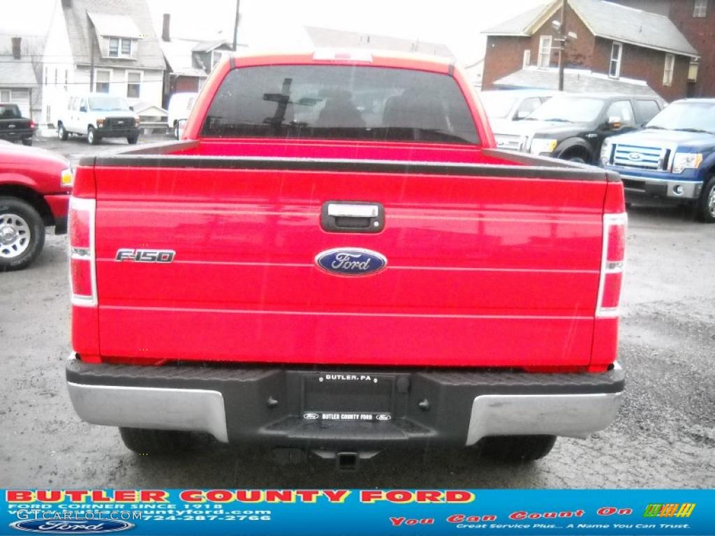 2011 F150 XLT SuperCab 4x4 - Race Red / Steel Gray photo #4