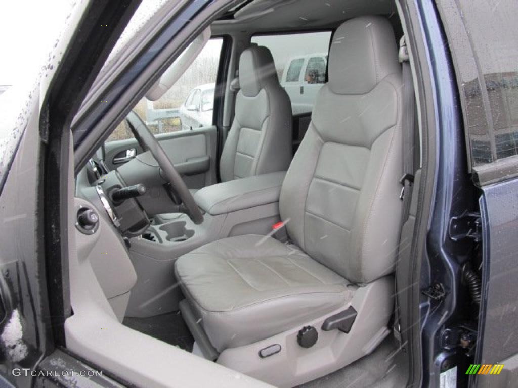 Medium Flint Grey Interior 2005 Ford Expedition XLT 4x4 Photo #46587540