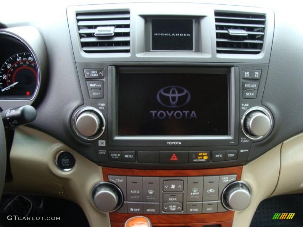 2010 Toyota Highlander Limited 4WD Controls Photo #46589736