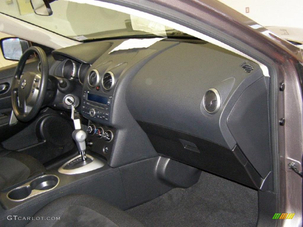 2010 Nissan Rogue AWD Krom Edition Black Dashboard Photo #46589760