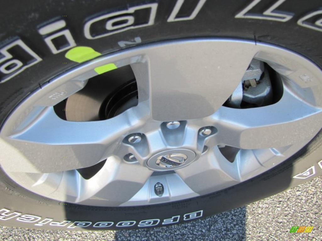 2011 Nissan Frontier SV Crew Cab Wheel Photos