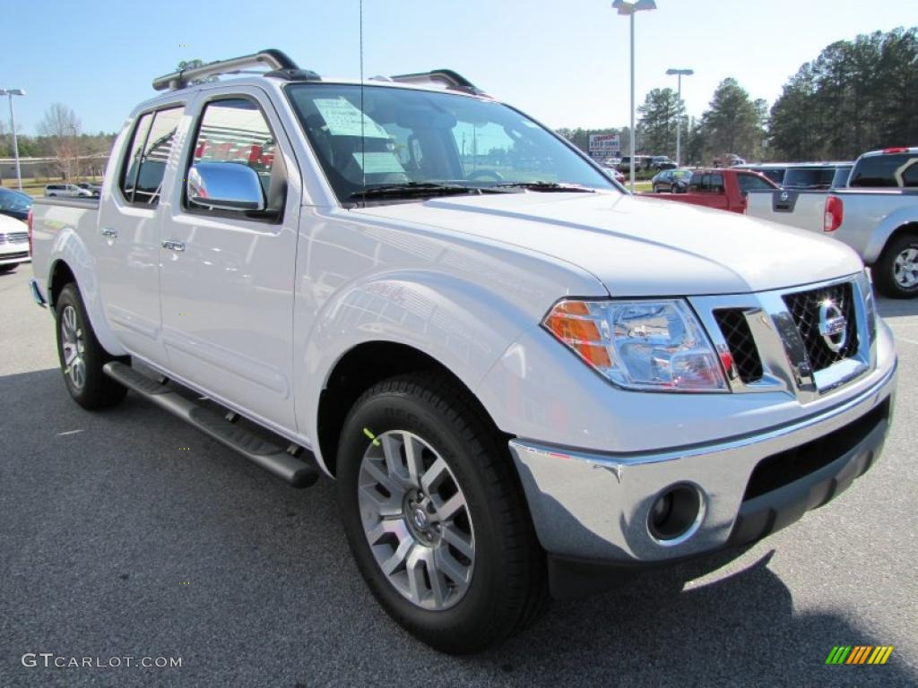 2011 Nissan Frontier SL Crew Cab Exterior Photos