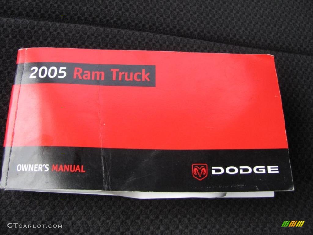 2005 Ram 1500 SLT Quad Cab 4x4 - Black / Dark Slate Gray photo #4