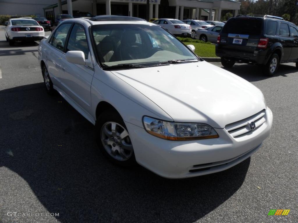 2002 Accord EX Sedan - Taffeta White / Ivory photo #1