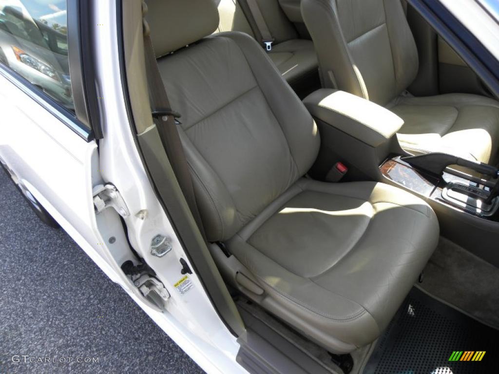 2002 Accord EX Sedan - Taffeta White / Ivory photo #9