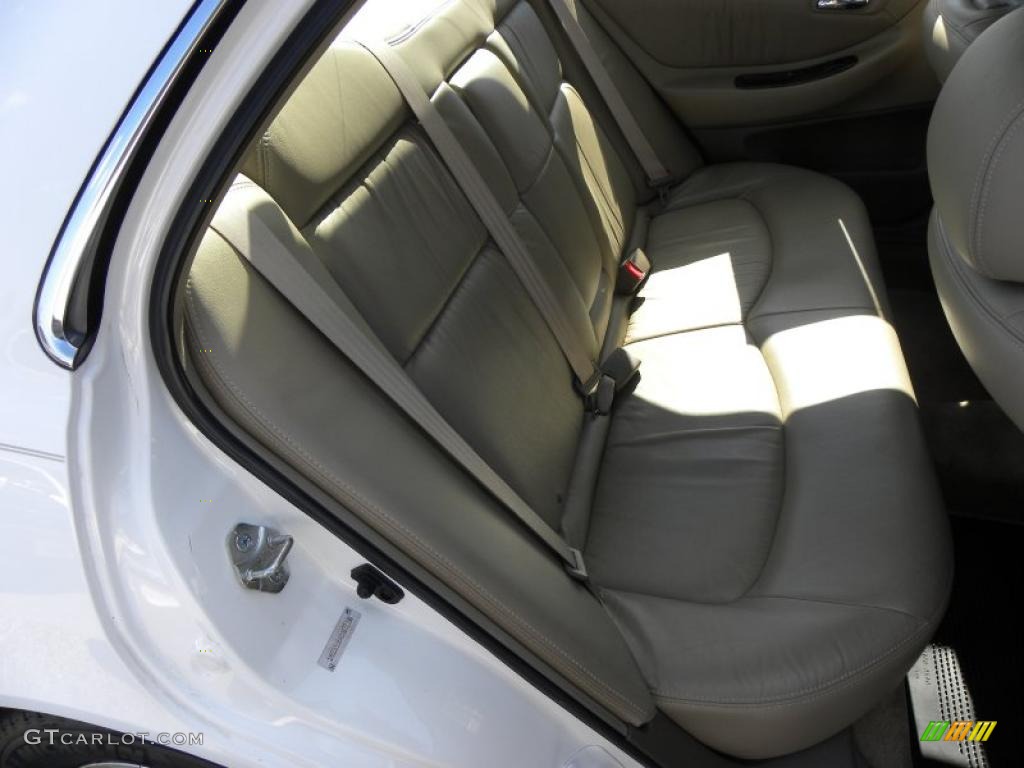 2002 Accord EX Sedan - Taffeta White / Ivory photo #11