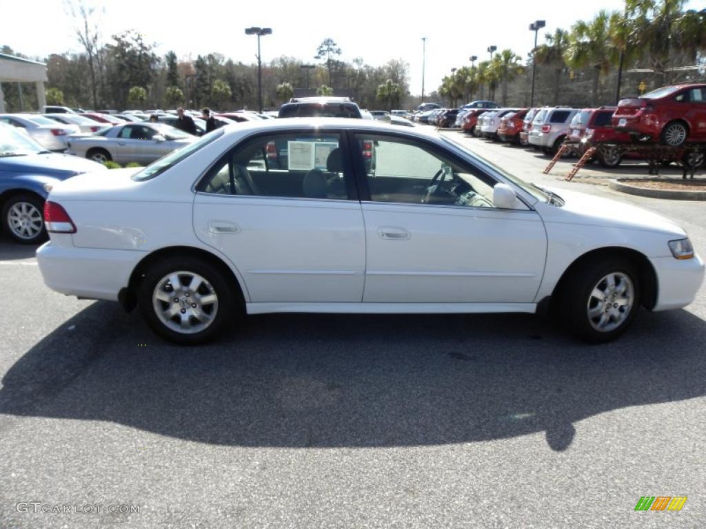 2002 Accord EX Sedan - Taffeta White / Ivory photo #13