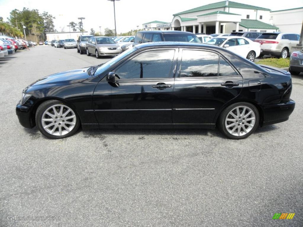 2003 IS 300 Sedan - Black Onyx / Black photo #2