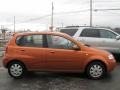 2005 Spicy Orange Metallic Chevrolet Aveo LT Hatchback  photo #4