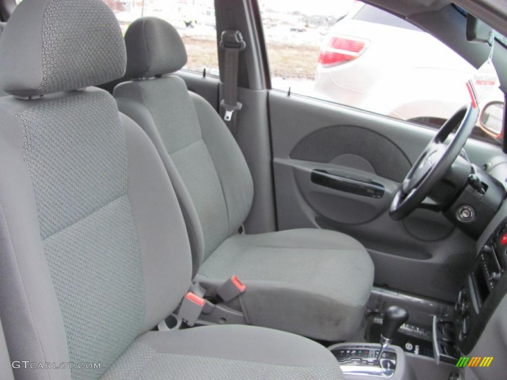 Gray Interior 2005 Chevrolet Aveo LT Hatchback Photo #46593719