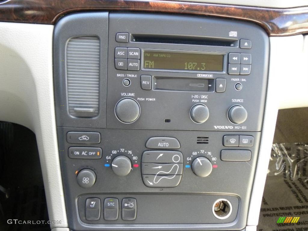 2003 Volvo S80 2.9 Controls Photo #46594961