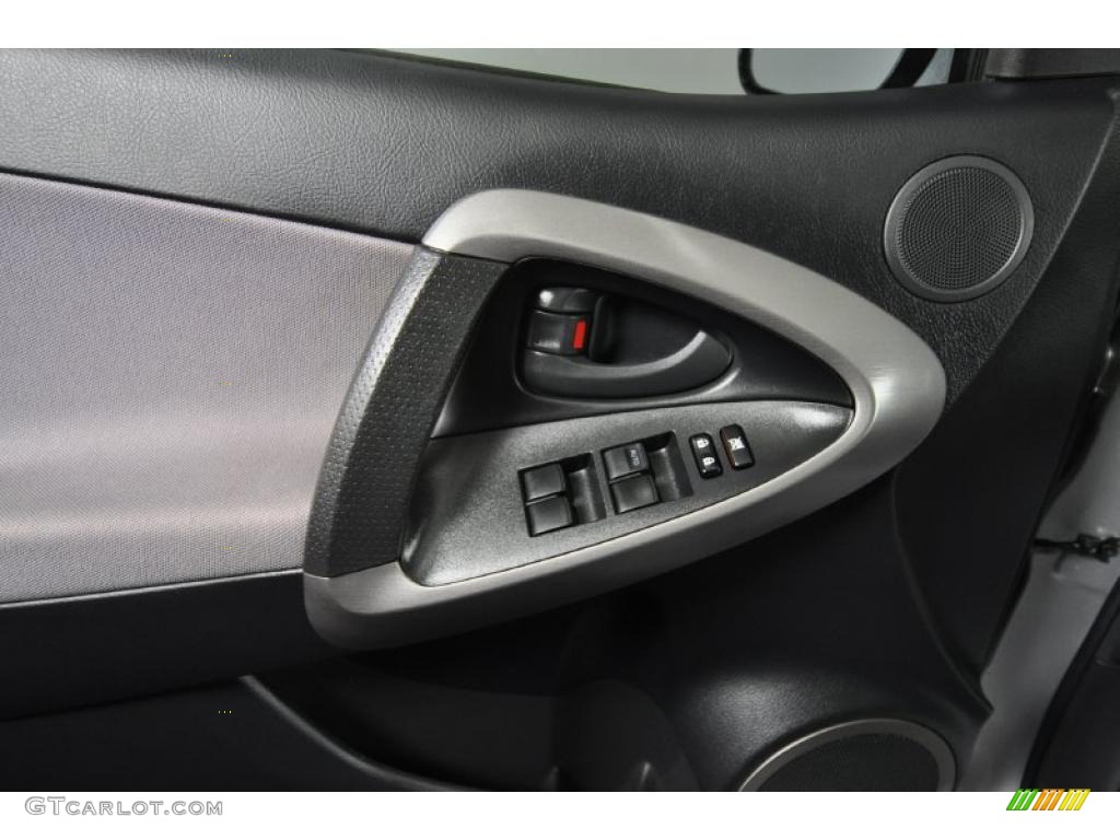 2008 Toyota RAV4 4WD Controls Photo #46595768