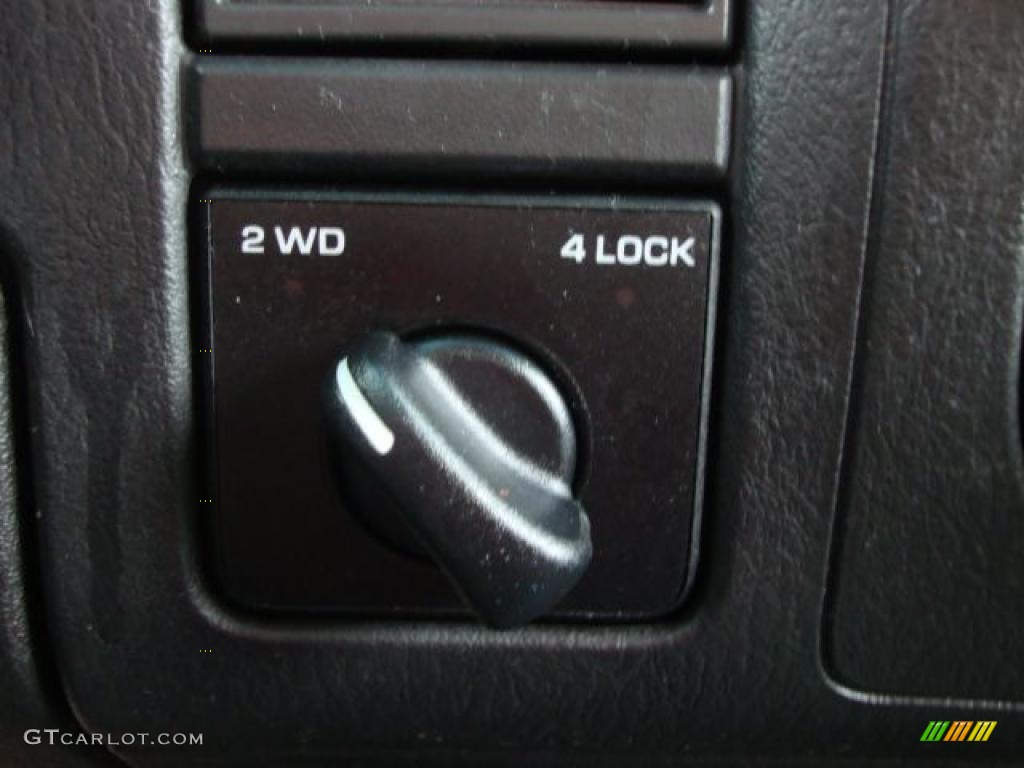 2002 Dodge Durango SXT 4x4 Controls Photo #46597898