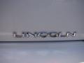 2009 Vibrant White Lincoln Town Car Signature Limited  photo #33